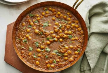 Chana Masala (Savory Indian Chick Peas)