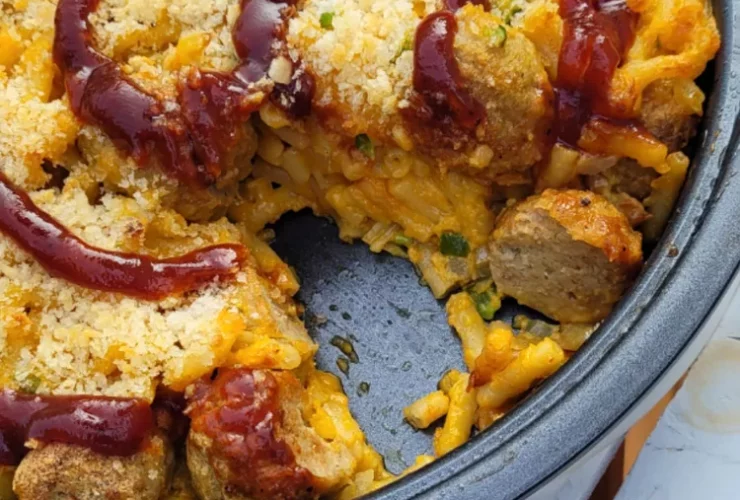 Baked Mac ‘n' Cheese with Chicken Meatballs