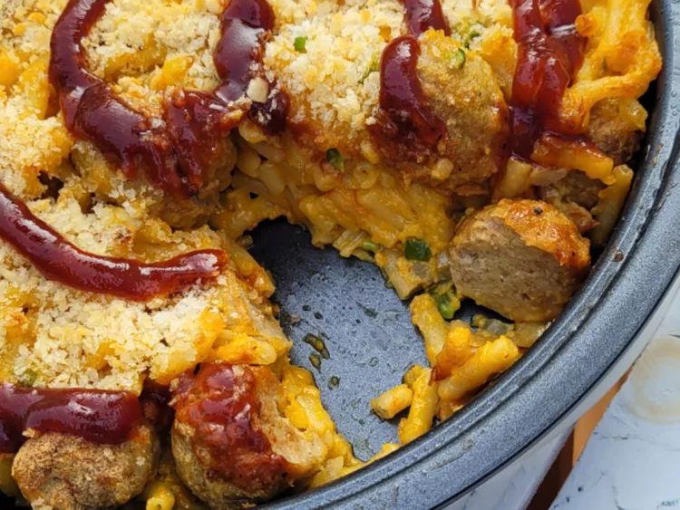 Baked Mac ‘n' Cheese with Chicken Meatballs