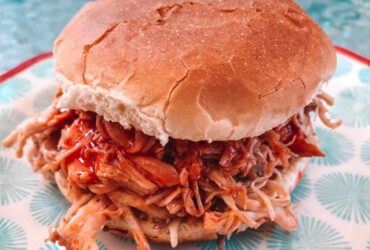 Slow Cooker Buffalo Chicken Sandwiches